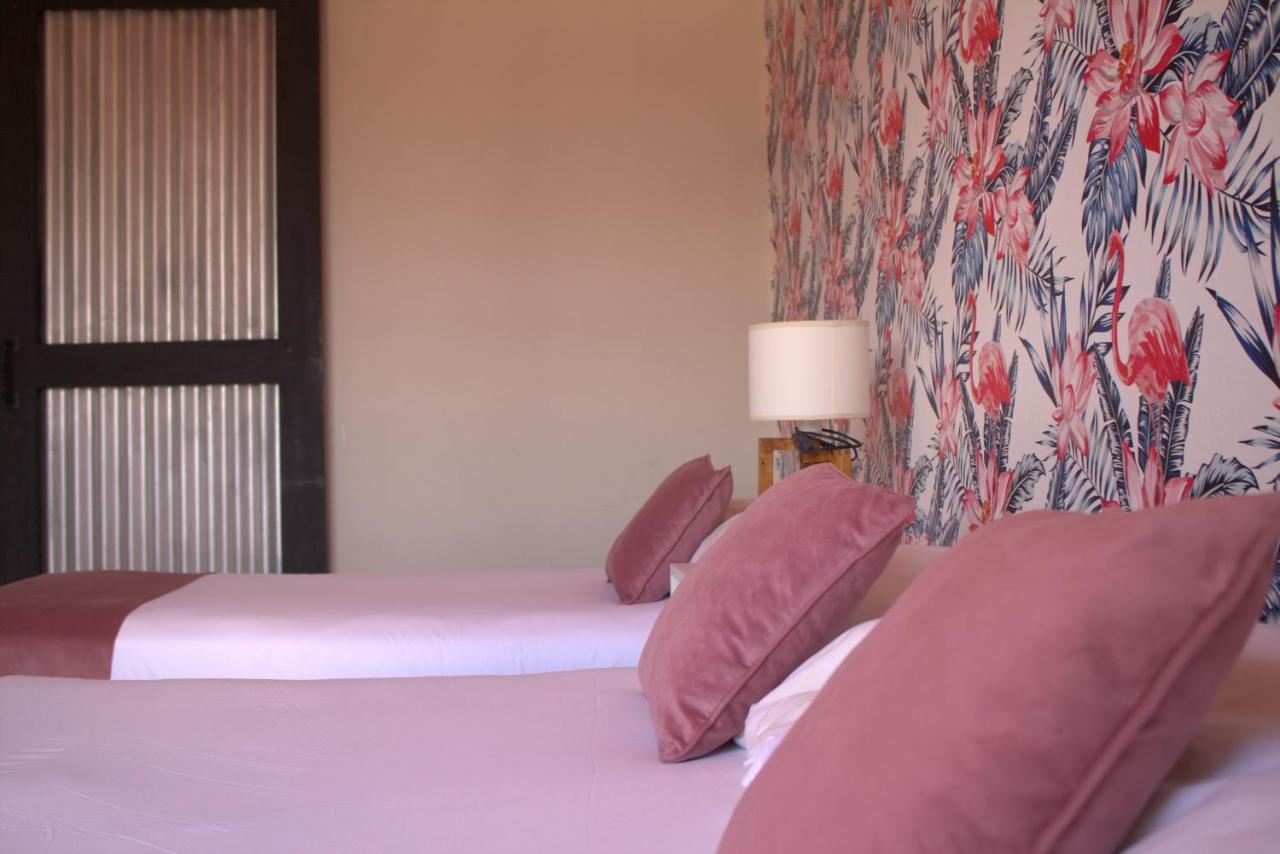 City Hotel ポサーダス エクステリア 写真